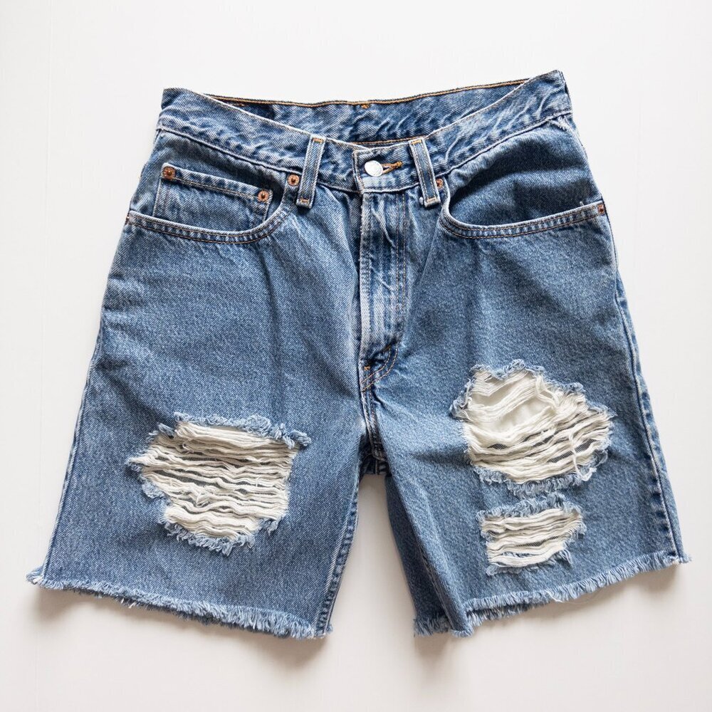 Levi's Vintage 550 Relaxed Cut Off Denim Shorts W29, Measures Like a 27